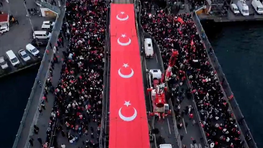 CANLI - Galata Köprüsü'nde Filistin'e destek yürüyüşü