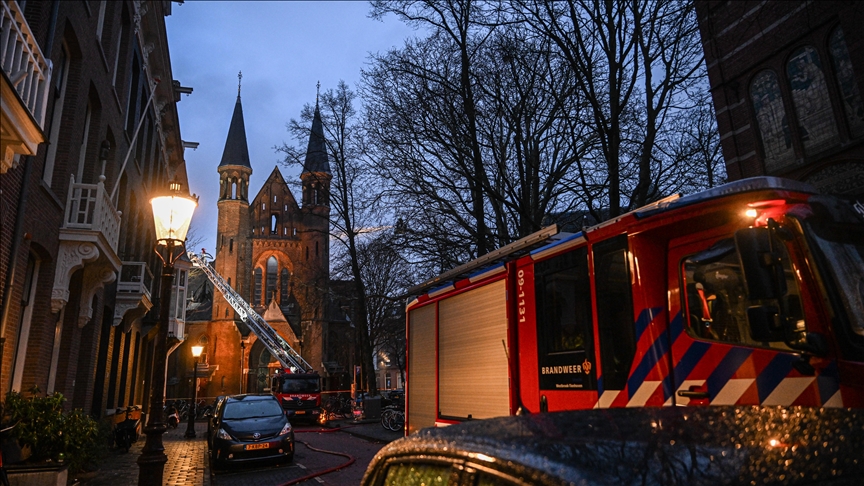 Amsterdam: Vatrogasci se bore s požarom u historijskoj crkvi Vondelkerk