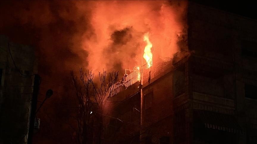 Еден убиен, неколку повредени во самоубиствен бомбашки напад врз полициска патрола во сириски Алепо