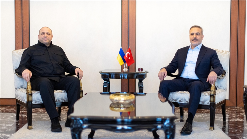 Kryediplomati turk takon Sekretarin e Këshillit të Sigurisë Kombëtare dhe Mbrojtjes së Ukrainës