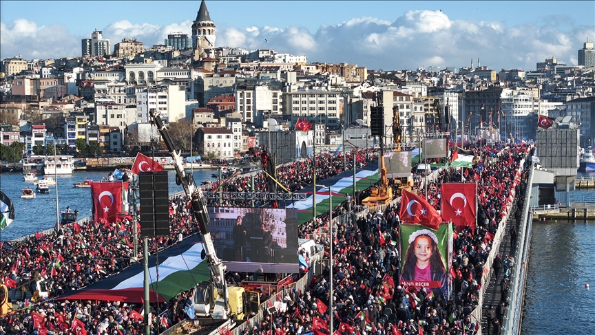 Marshimi pro Palestinë mbledh 520 mijë njerëz në Urën e Gallatës në ditën e vitit të ri në Stamboll