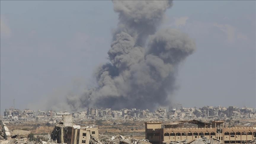 Izraeli shënjestron me sulme ajrore dhe artileri zonat e pushtuara në Gaza