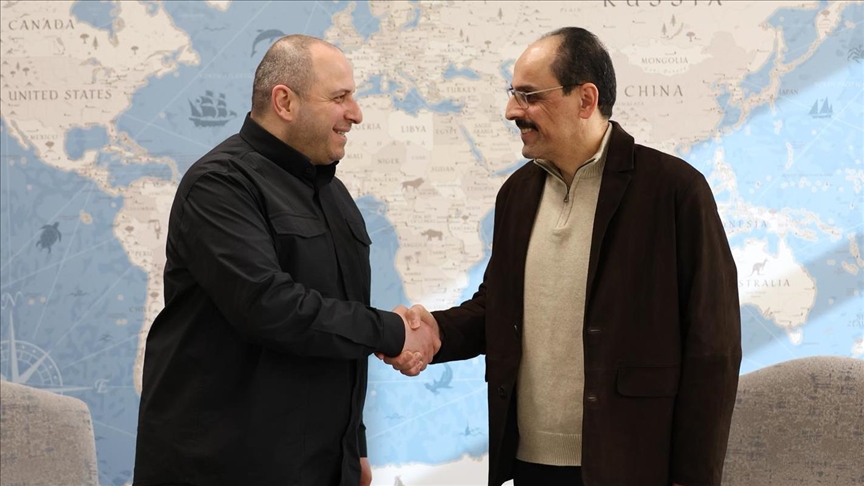 Le chef du renseignement turc Ibrahim Kalin s’entretient avec le secrétaire du Conseil de sécurité ukrainien