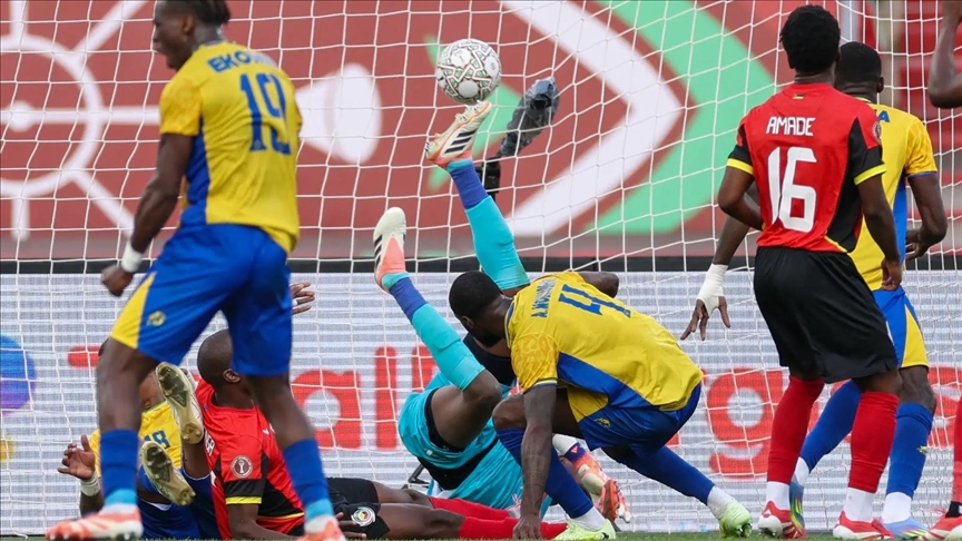 قدم.. الغابون تعلق نشاط منتخبها الأول إثر الخروج من أمم إفريقيا