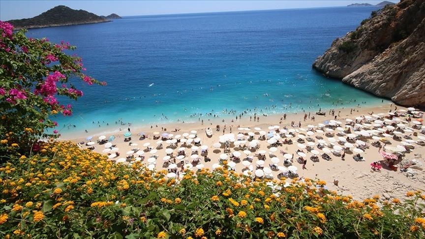 Анталья в 2025 году приняла 17 122 548 посетителей