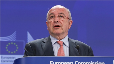 Ish-komisioneri i BE-së: Sot fatkeqësisht, SHBA-ja është armiku ynë