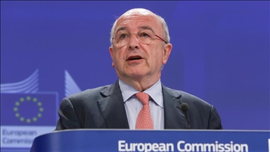 Поранешен еврокомесар: „Денес, за жал, САД се наш непријател“