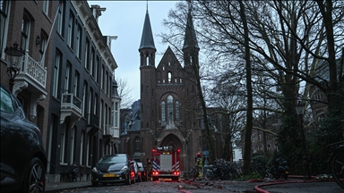 Пожар ја зафати историската црква Вонделкерк во Амстердам