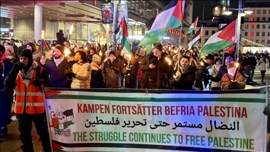 Hundreds in Sweden cancel New Year’s celebrations to rally in support of Palestine