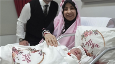 Yeni yılın ilk bebekleri dünyaya geldi