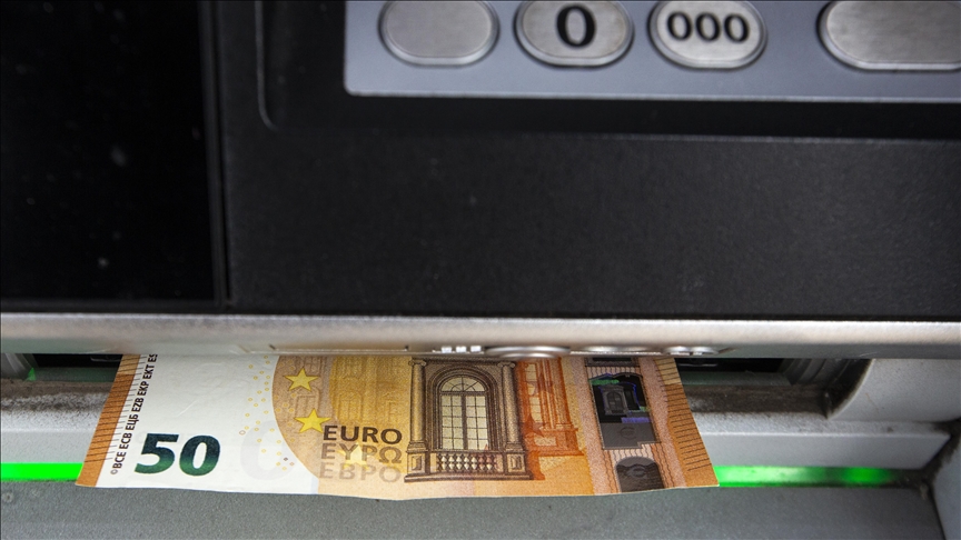 German bank heist hits mainly Turkish, Arab customers, sparking bias, negligence questions