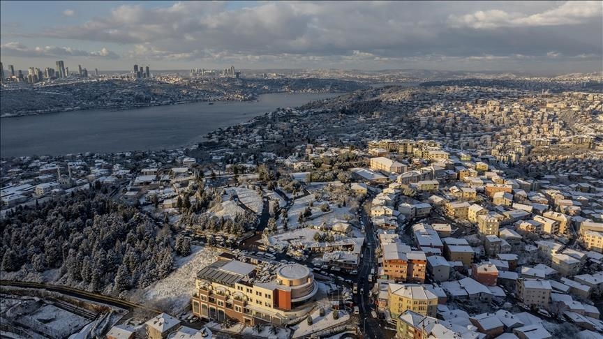 Li Stenbolê li 5 navçeyan dibistan ji bo sibê hatin tetîlkirin