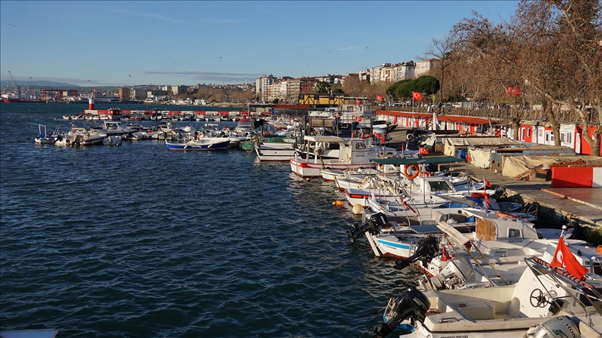 Tekirdağ'da lodos 4 gündür deniz ulaşımını aksatıyor
