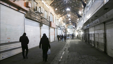 Trump amenaza al régimen iraní si este reprime las manifestaciones antirégimen con violencia 