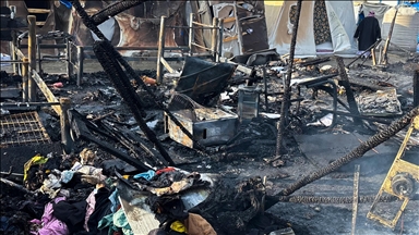 دهۆک.. ئاگر لە کەمپی شاریا کەوتەوە