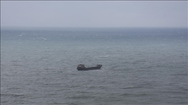 La policía finlandesa arresta formalmente a dos tripulantes del barco Fitburg