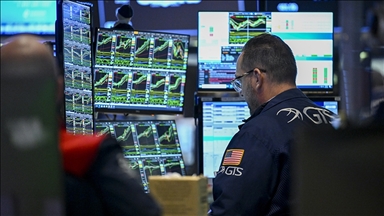 Küresel piyasalar yılın ilk işlem gününde pozitif seyrediyor