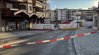 السلطات السويسرية: الألعاب النارية والشمبانيا سبب حريق ليلة رأس السنة