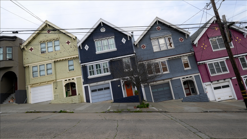 Стрмните улици на Сан Франциско создаваат впечатлива оптичка илузија