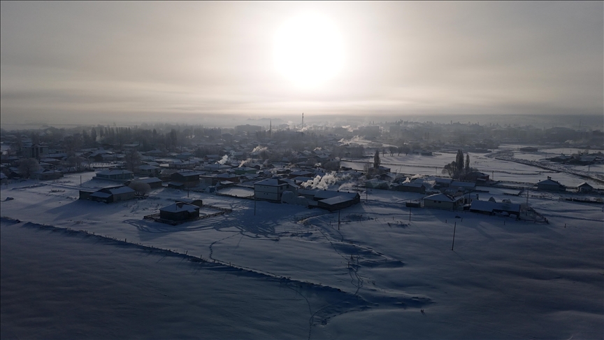 Ardahan sıfırın altında 39,7 dereceyle Türkiye'nin en soğuk ili oldu