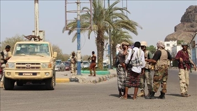 اليمن.. "الانتقالي" ينسحب من مطار الغيضة والقصر الجمهوري بالمهرة 