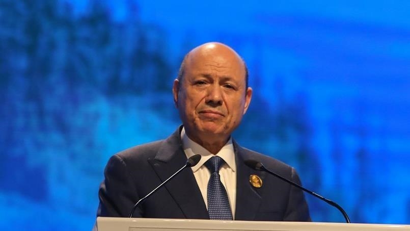 العليمي: سرعة وكفاءة فاقت التوقعات باستلام معسكرات في حضرموت والمهرة