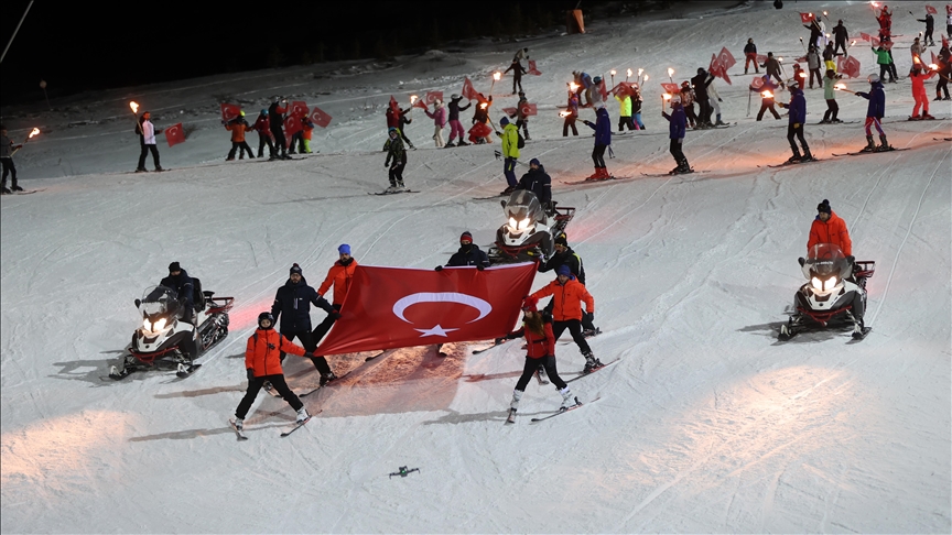 Yıldız Dağı'nda kayak sezonu açıldı