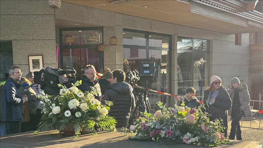 Incendie de Crans-Montana : neuf Français toujours portés disparus, une messe organisée en hommage aux victimes
