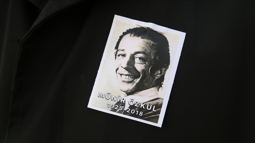 Türk sinemasının Mahmut Hoca'sı: Münir Özkul