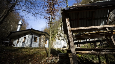 Një nga xhamitë më të vogla në Bosnjë dhe Hercegovinë mund të akomodojë maksimumi 10 besimtarë