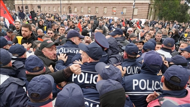 Tenzije na antivladinom protestu u Tirani: Opozicija traži ostavku premijera Rame