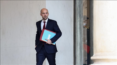 Jean-Noël Barrot: "la France se prépare pour un monde durci"