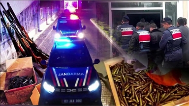 Silah ve mühimmat kaçakçılığına yönelik 14 ildeki operasyonlarda 202 şüpheli yakalandı