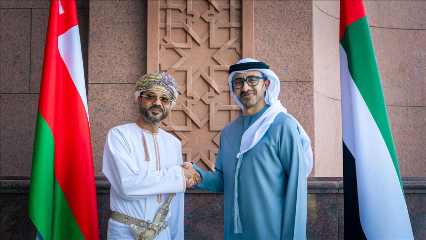 الإمارات وعُمان تبحثان تعزيز العمل الخليجي واستقرار المنطقة
