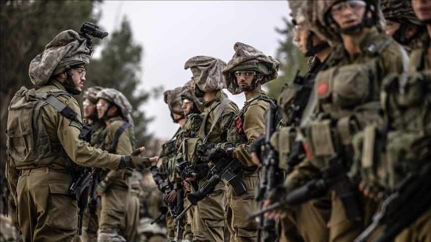 "احتفالا بالعام الجديد".. جندي إسرائيلي يطلق النار عشوائيا بغزة