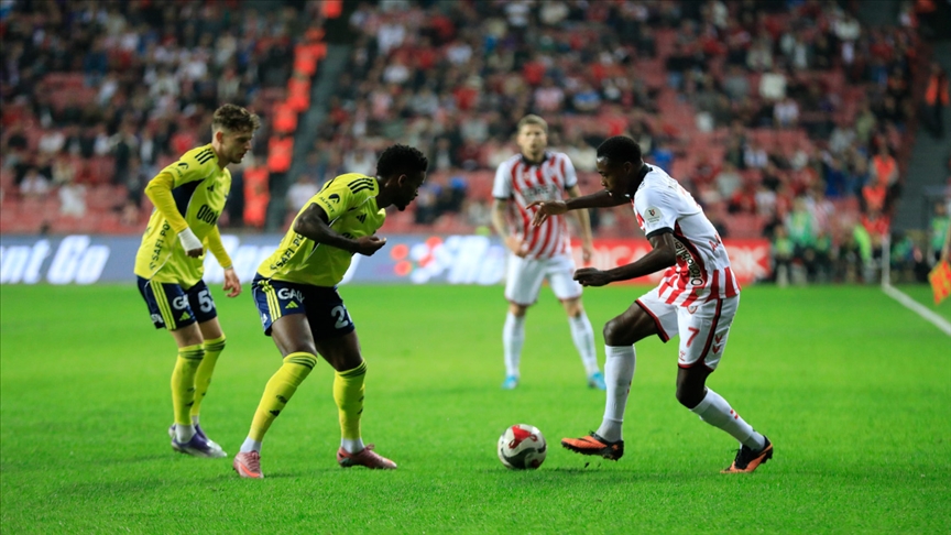 Fenerbahçe, Turkcell Süper Kupa yarı finalinde yarın Samsunspor ile karşılaşacak