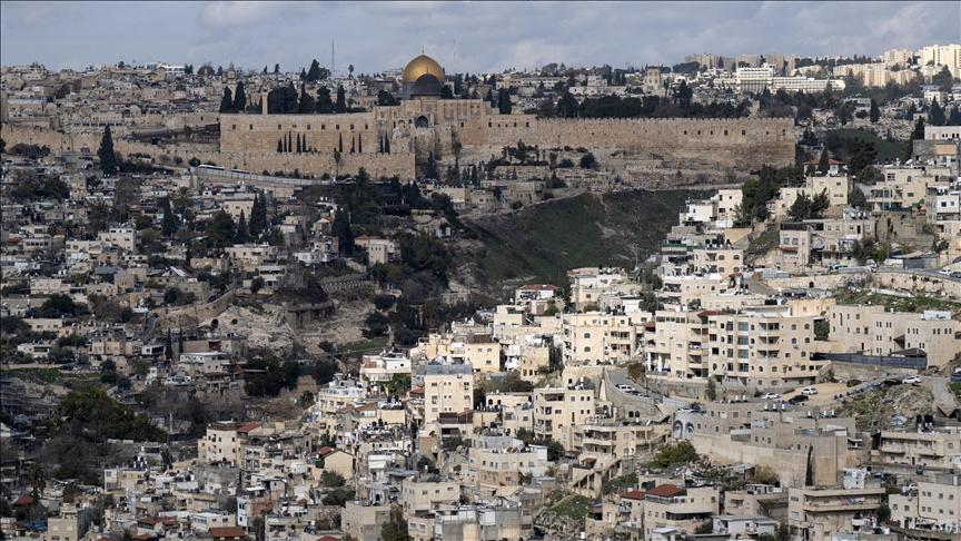 مستوطنون إسرائيليون يستولون على مبنى سكني في سلوان بالقدس الشرقية