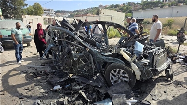 إسرائيل تستهدف سيارة على طريق النبطية جنوب لبنان