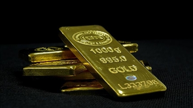 Gold prices soar 2.1% amid geopolitical issues