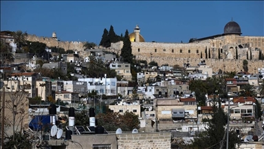 مستوطنون إسرائيليون يستولون على مبنى سكني في سلوان بالقدس الشرقية