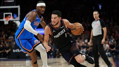 NBA'de Suns, son saniye üçlüğüyle kazandı