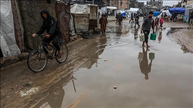 Israeli airstrike kills 2 Palestinians in Gaza tent in new ceasefire violation