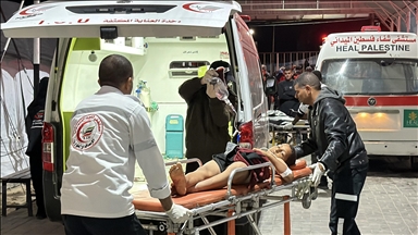 إصابة فتى فلسطيني بقنبلة أسقطتها مسيرة إسرائيلية بقطاع غزة