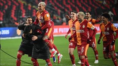 قدم.. غالاطة سراي يتأهل لنهائي كأس السوبر التركي