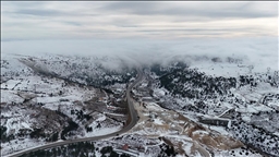 Sertavul Geçidi'ndeki kar ve sis havadan görüntülendi