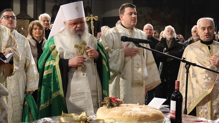 Ortodoksët në Maqedoninë e Veriut kremtojnë festën e Buzmit