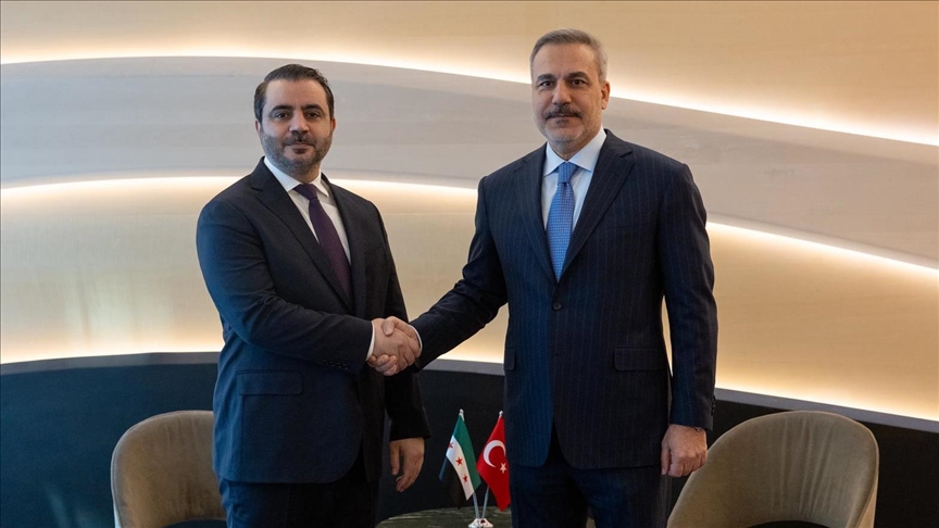 دیدار وزرای امور خارجه ترکیه و سوریه در پاریس 