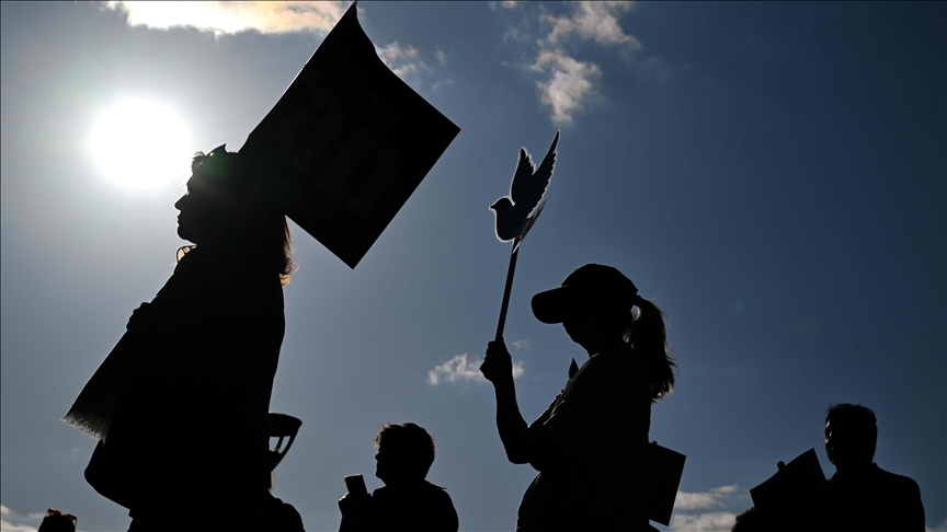 Police officer killed in western Iran amid anti-government protests