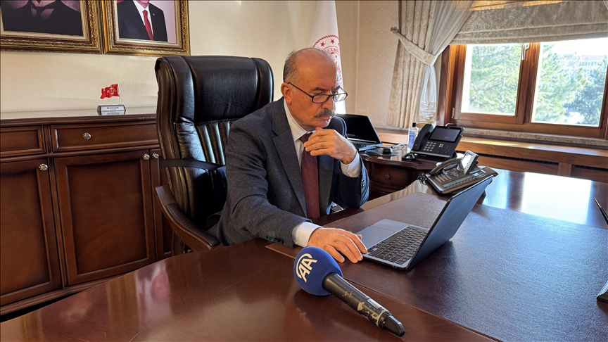 Çorum Valisi Çalgan, AA'nın "Yılın Kareleri" oylamasına katıldı