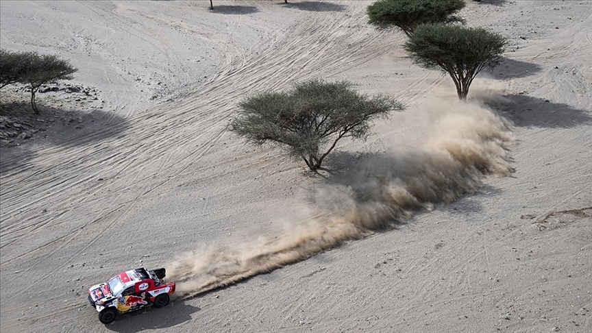 2026 Dakar Rallisi'nin üçüncü etabını otomobilde Guthrie, motosiklette Schareina ilk sırada tamamladı